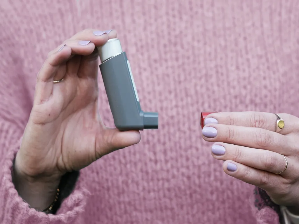 Allergie après une lampe UV ou LED pour ongles, d’où ça vient et que faire pour l’éviter ?
