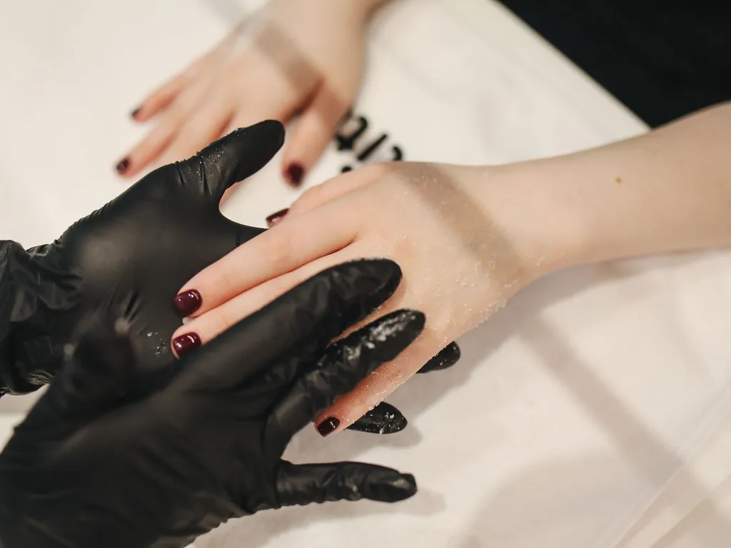 seance-de-soins-des-ongles